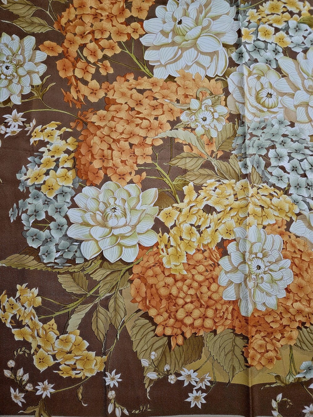 🇮🇹Salvatore Ferragamo Floral Silk Scarf in Brown and Yellow 85X85 cm authentic - Picture 7 of 12